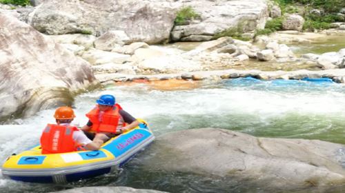 Yingshan Longtan Gorge Drifting