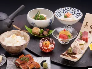 Japanese restaurant "Tsutsuji no Chaya" (Hotel de yama)