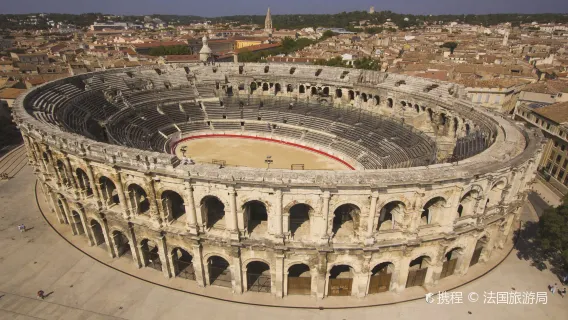 tour 1 ngày tại Nîmes Arena và Uzès [Đưa đón bằng xe buýt nhỏ có máy lạnh]