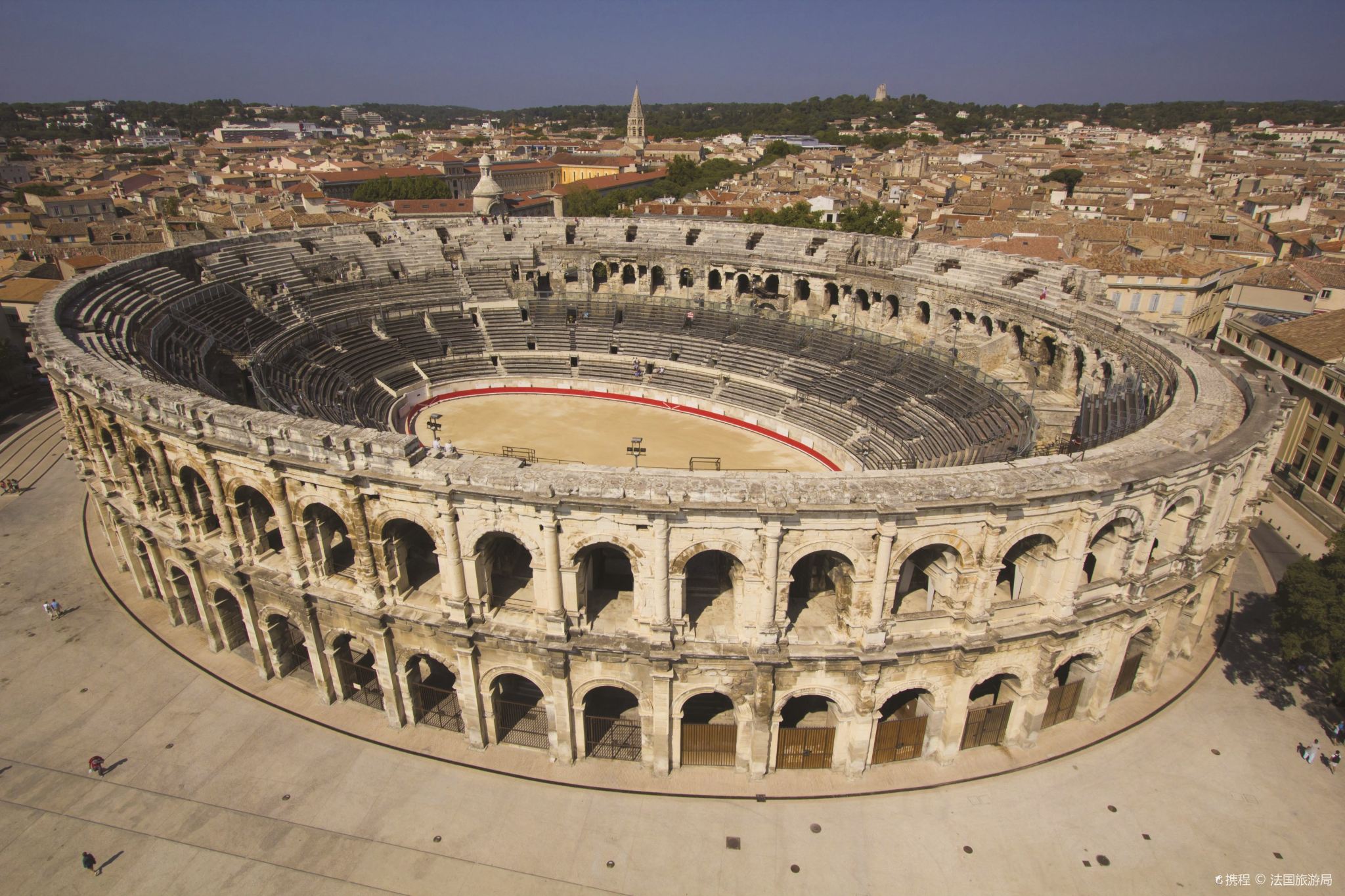 Amphitheatre of Nîmes + Uzes Town Day Tour [Air-conditioned Minibus Transfer]