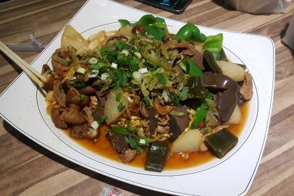 Lantern soy sauce braised food
