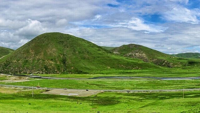 Zhao Lusi Explores Remote Mountain Regions