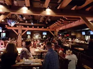 THE RANCH Restaurant & Saloon