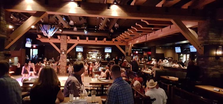THE RANCH Restaurant & Saloon