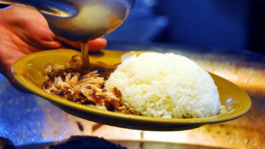 Chang Phueak Pork Leg Rice