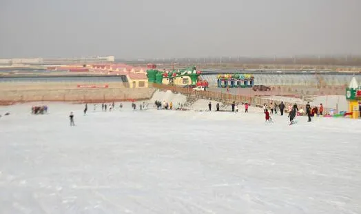 蒙根花滑雪場