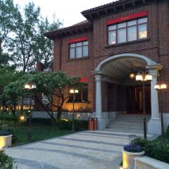 Maxim's DE PARIS User Photo