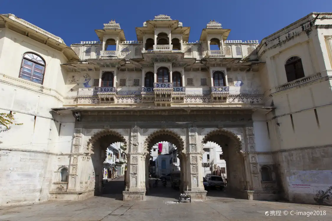 Hotels near Bagore Ki Haveli Museum