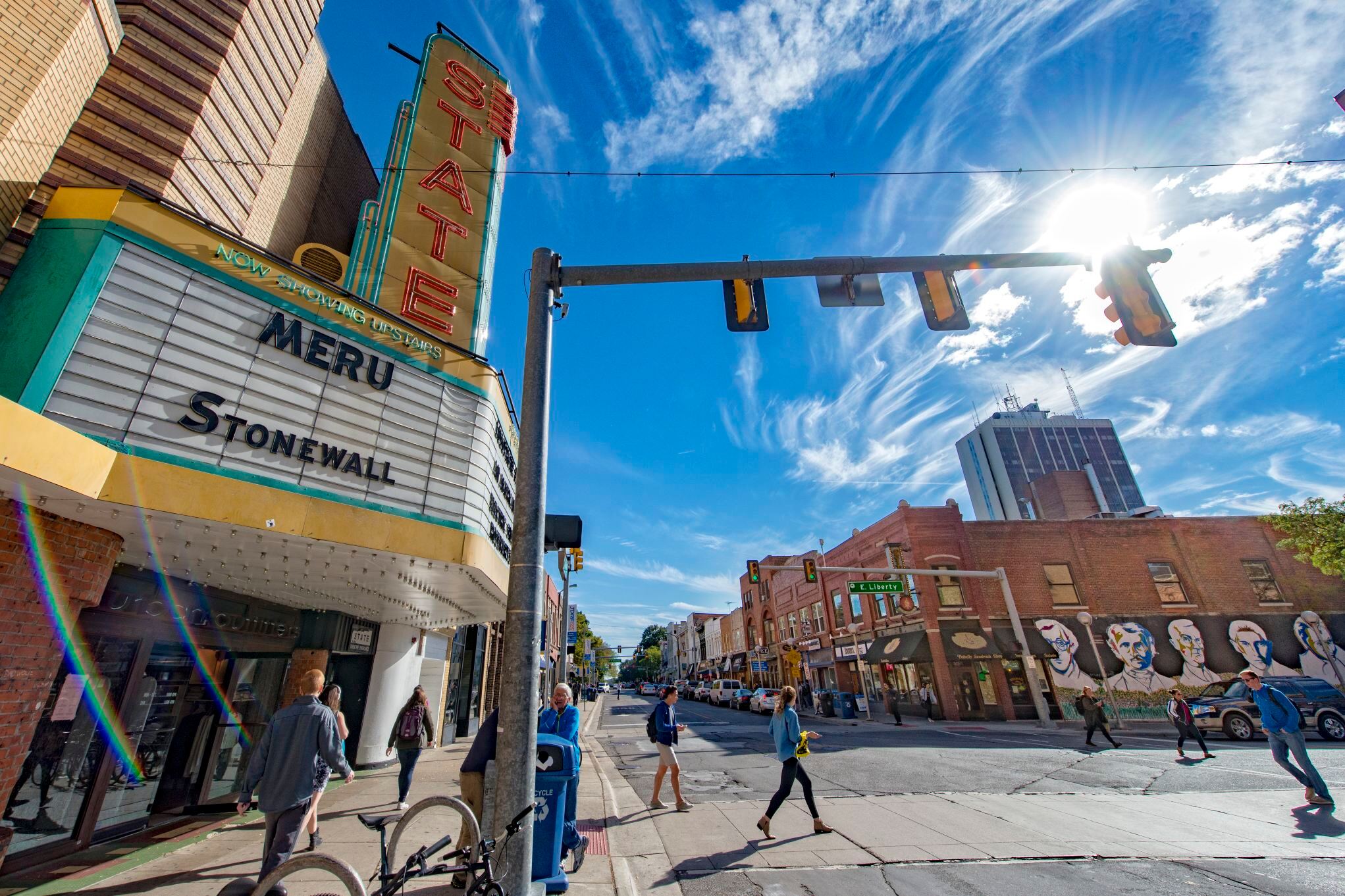 Compare 5 airports near Ann Arbor