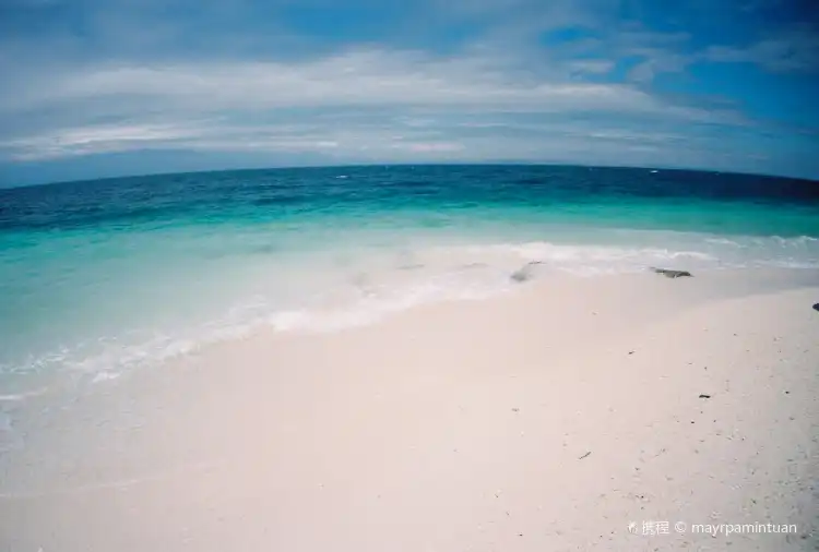 Hotels near Menzi Beach Park and Campsite