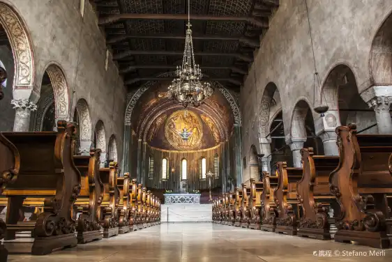 鄰近聖儒斯定主教座堂的酒店