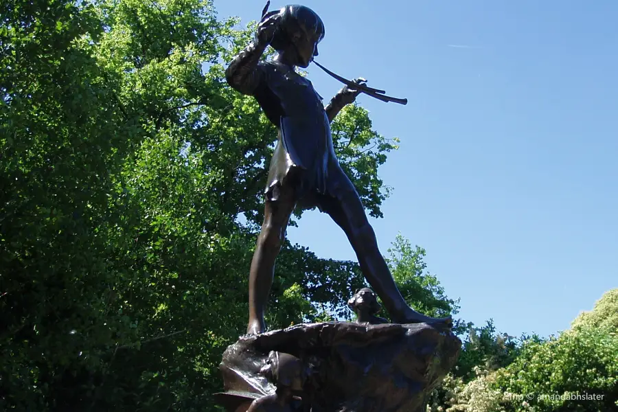 Peter Pan Statue