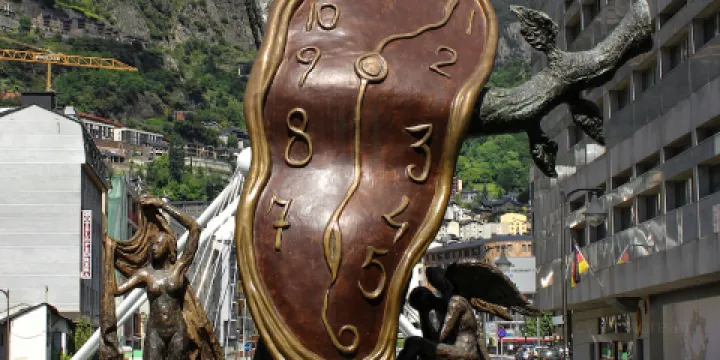 永恆的時間雕塑