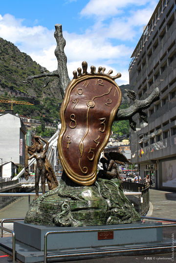 Noblesa del temps - di Salvador Dalí