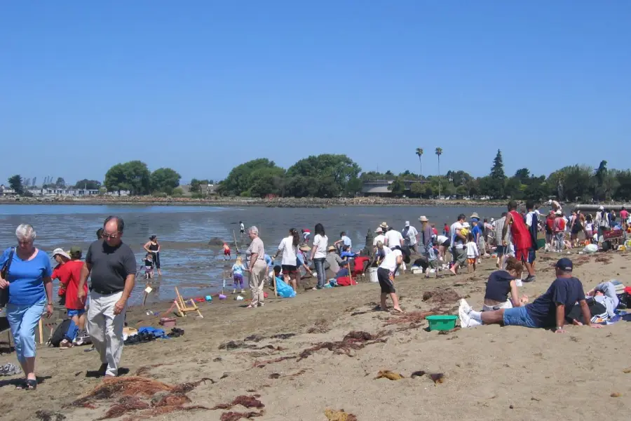 Robert W. Crown Memorial State Beach