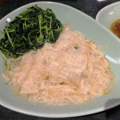 XIN BAI LU User Photo