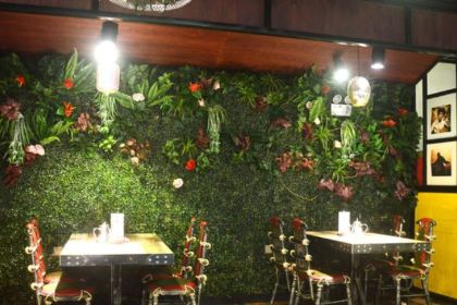 朋友圈时尚餐厅(石阡国际名豪店)