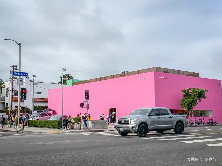Hotels near Melrose Ave