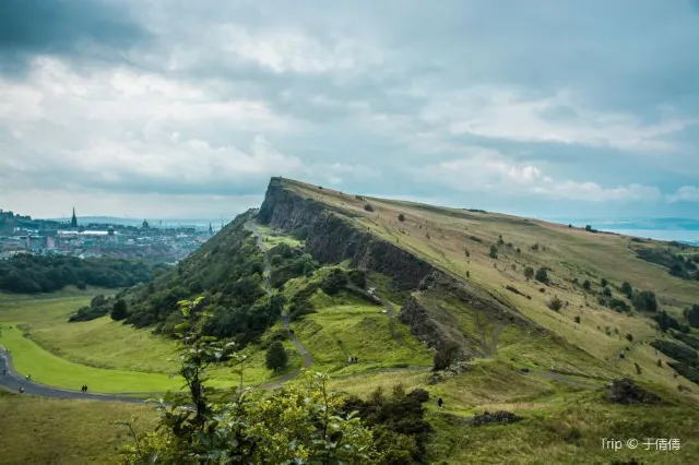 Panoramic Views Of The Whole City Edinburgh From Calton Hill