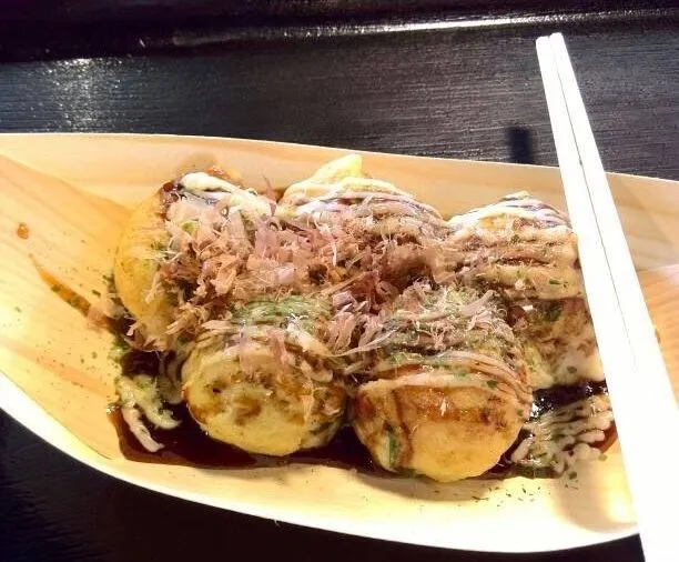 A Visit to Shinsekai: Explore the "New World" of Osaka