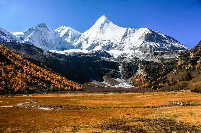 Daocheng Yading: 7 Beautiful Scene and Snowy Plateau