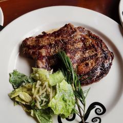 Reuben's Deli & Steakhouse張用戶圖片