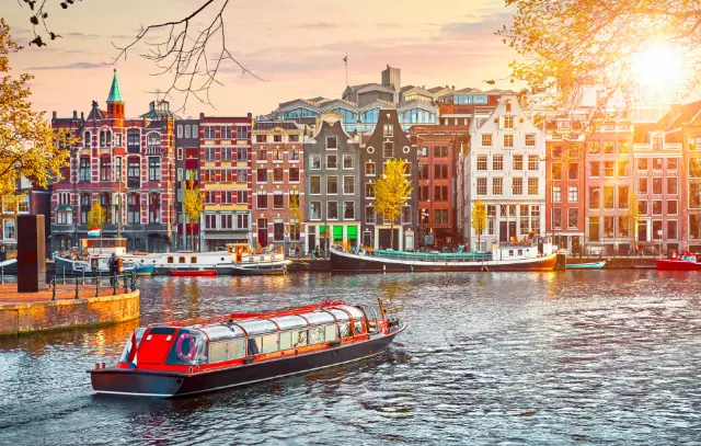 Sightseeing Boats in Amsterdam