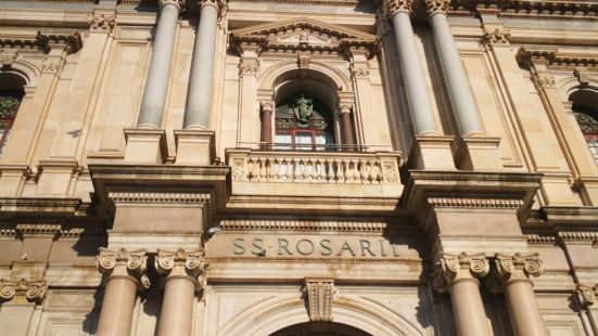 basilica pontificia真的是一个非常雄伟庄严