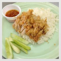 Go-Ang Chicken Rice Pratunam User Photo