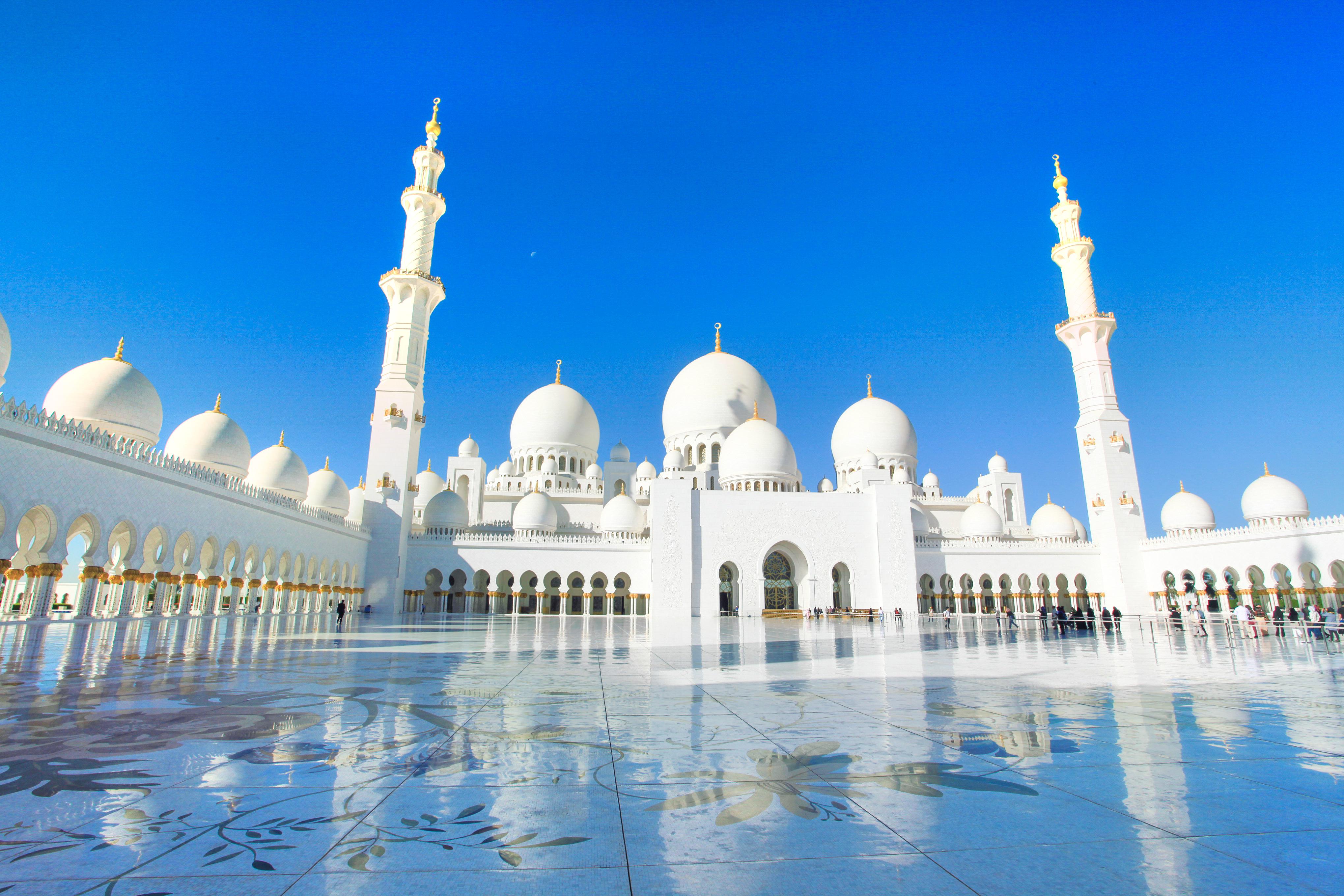 One-day tour to Sheikh Zayed Grand Mosque + Islamic Art Center in Abu Dhabi  Administrative Region, United Arab Emirates [optional Ferrari Emirates  Palace Hotel, Abu Dhabi Presidential Palace, minimum booking of 2