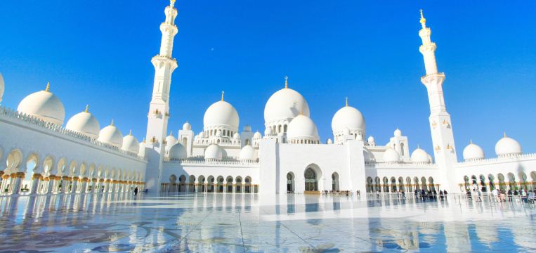 Abu Dhabi Travel Guide 2026: Top Attractions, Things to do & Itinerary