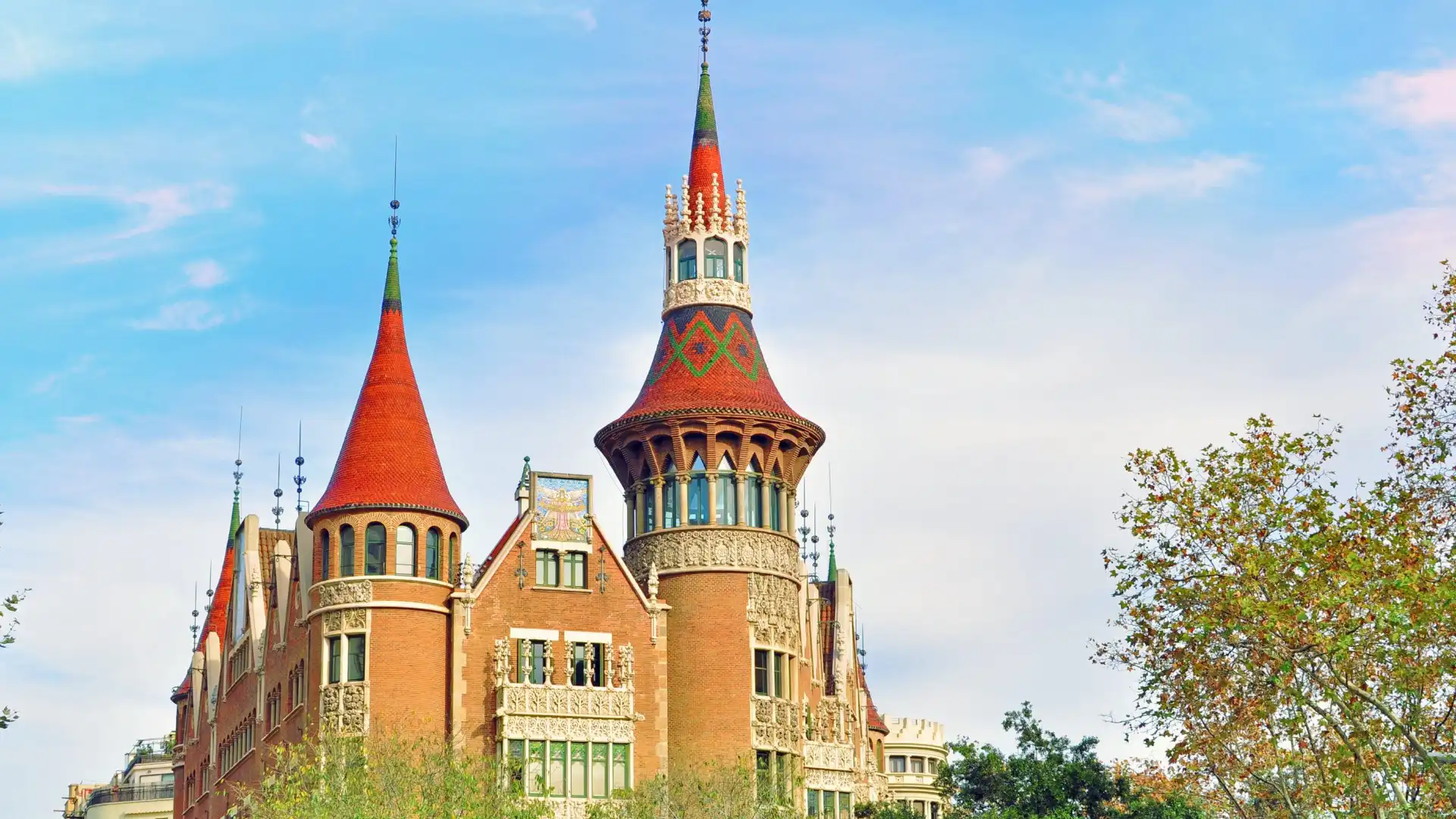 Hotels near Casa de les Punxes
