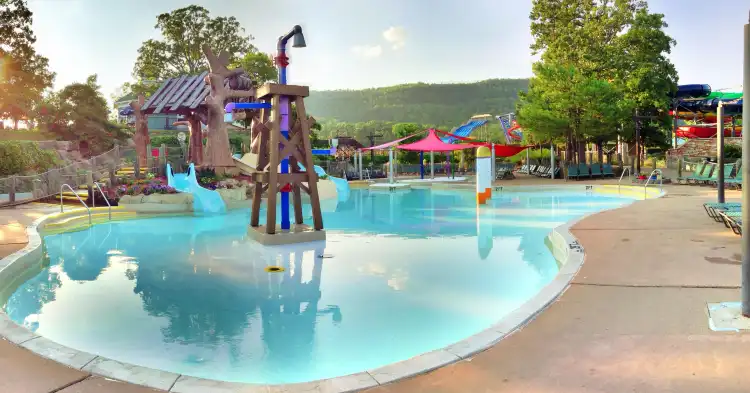 Hotels near Magic Springs