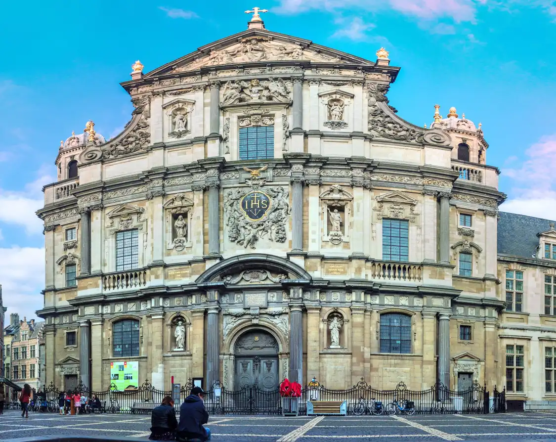 Hotels near Carolus Borromeus Church