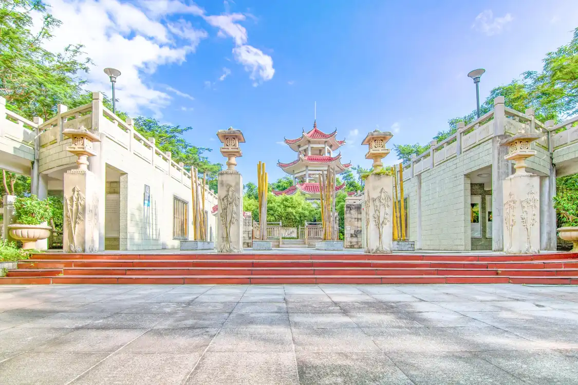 Hotels near Cuizhu Park
