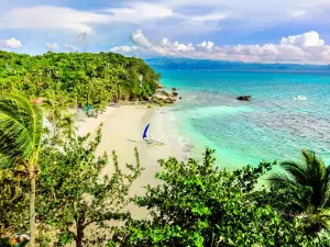 Diniwid Beach
