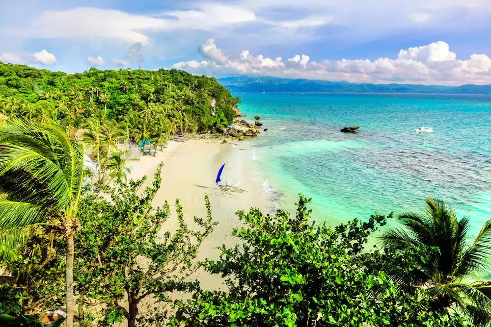 Hotels near Diniwid Beach