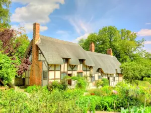 Anne Hathaway's Cottage & Gardens