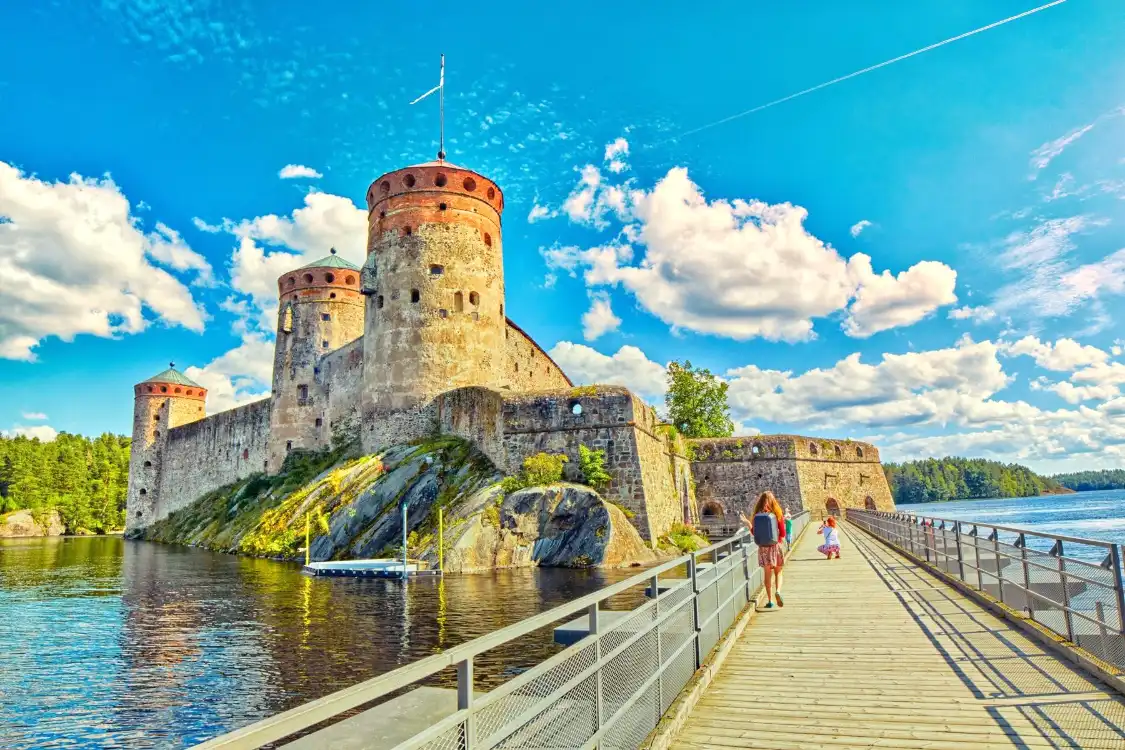 Hotels near Olavinlinna