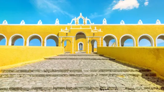 Izamal Colonial Town