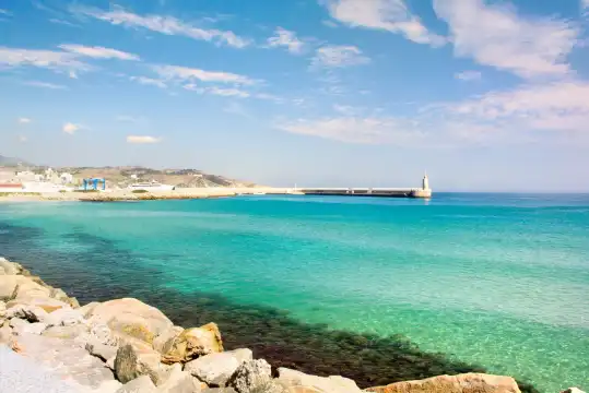 鄰近塔裏法角的酒店