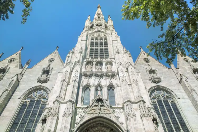 Hotels near Eglise St-Maurice