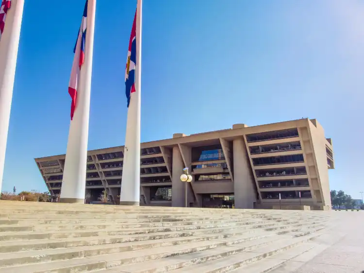 Hotels near Dallas City Hall