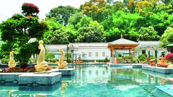 Headstream Hot Spring