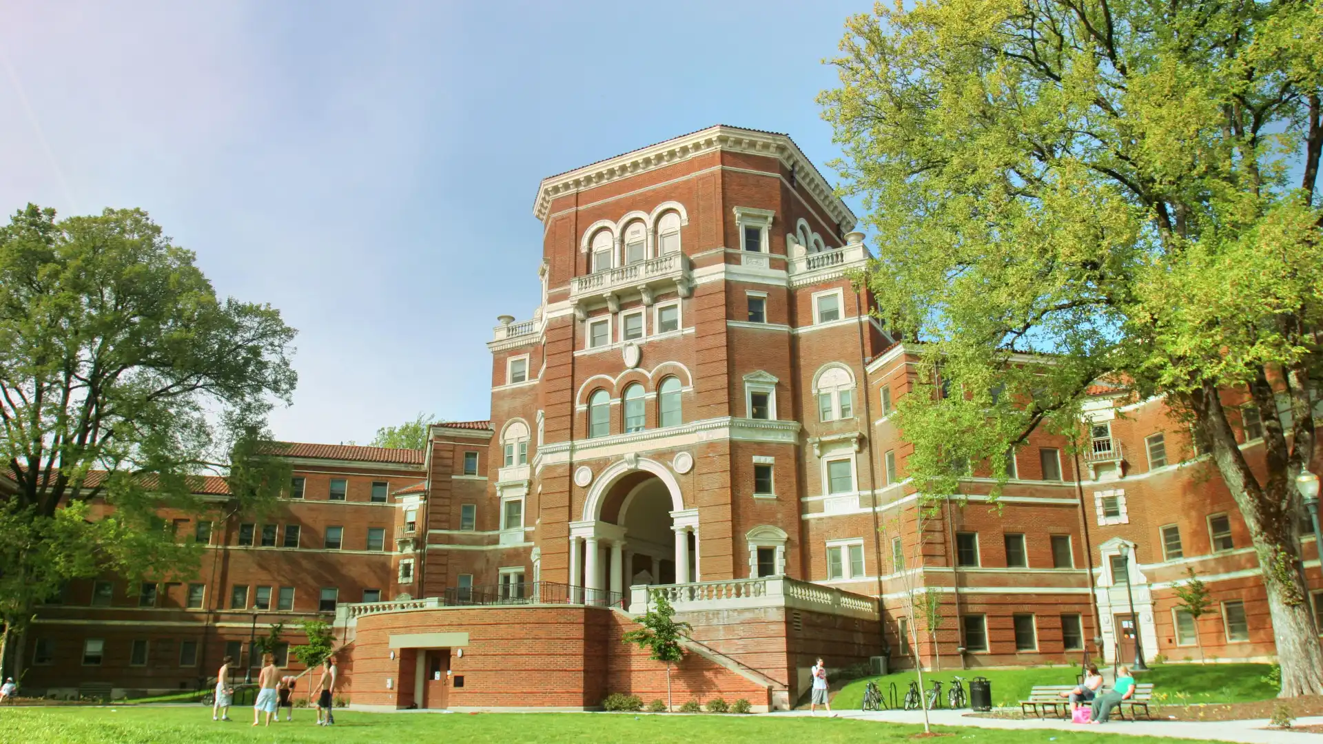 Hotels near University of Oregon