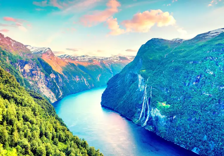 Hotels near Geirangerfjorden