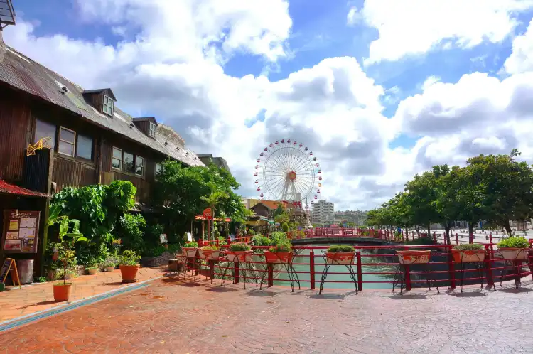 Hotels near Observation Deck