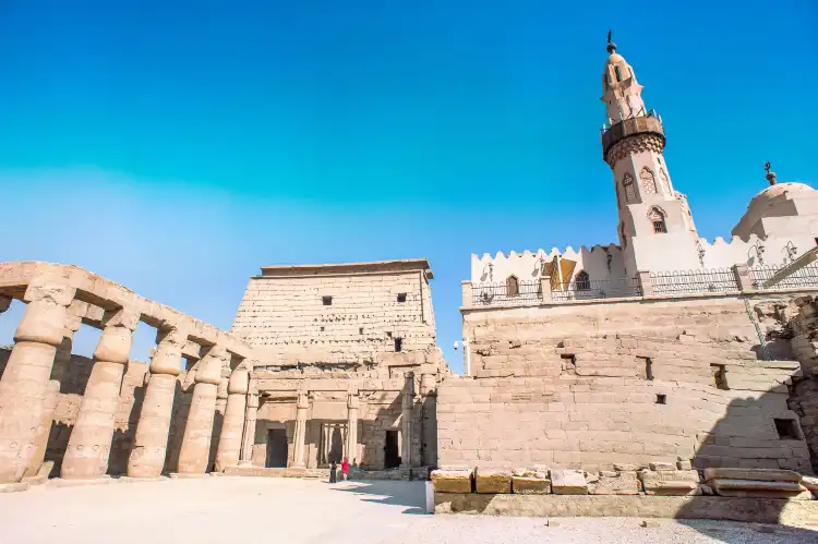 Hotels near Abou al-Haggag Mosque