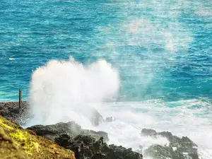 Halona Blow Hole