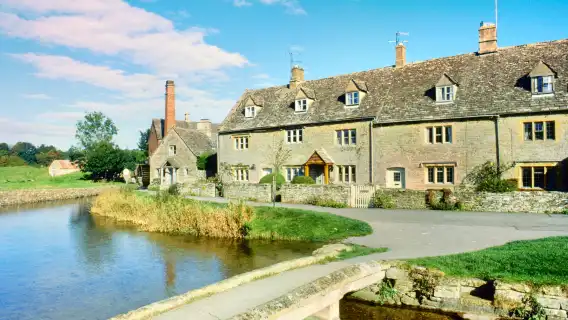 Bibury + Bourton-on-the-Water + Upper Slaughter + Lower Slaughter one-day tour